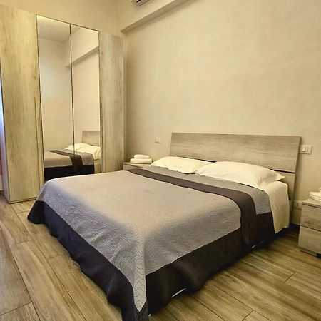 Acropolis Apartment Виареджо Екстериор снимка