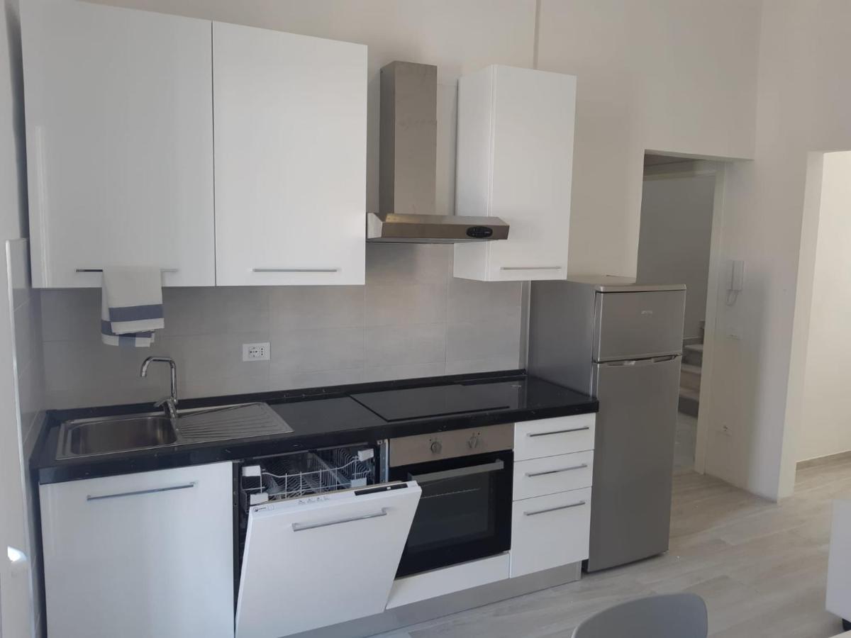 Acropolis Apartment Виареджо Екстериор снимка