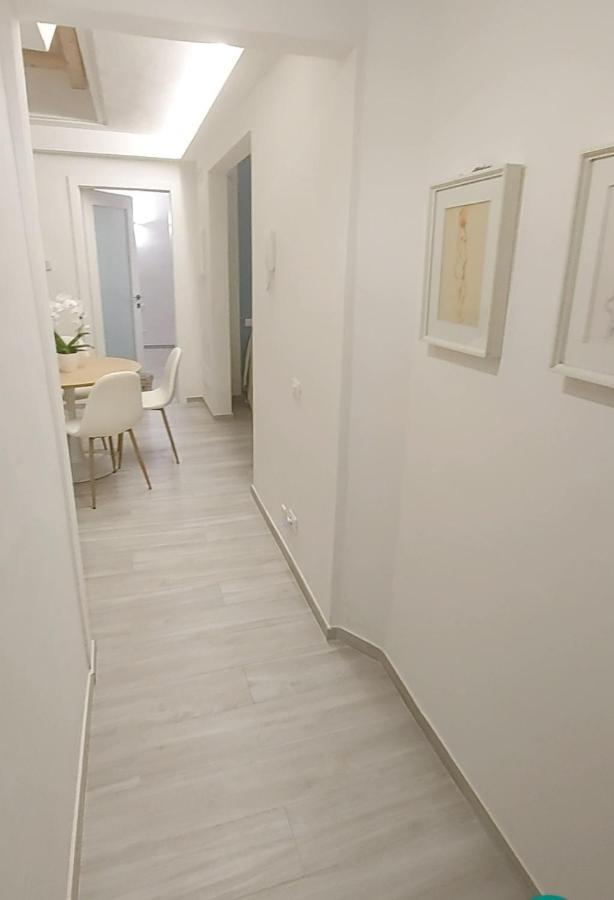 Acropolis Apartment Виареджо Екстериор снимка